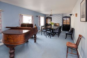 Dining Room - click for photo gallery